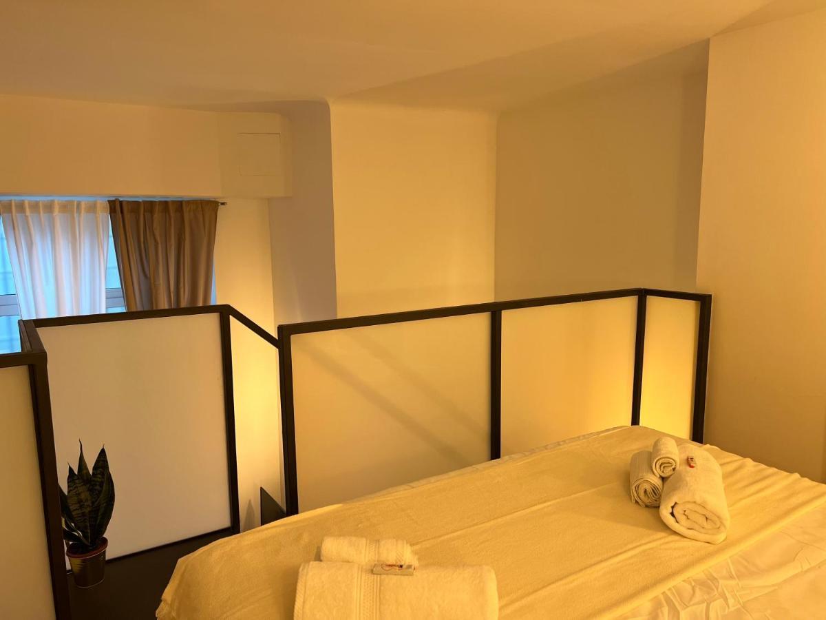 Апартаменти Regina Milano In Porta Romana 2 - Sky Tv, Wifi E Breakfast Box Екстер'єр фото
