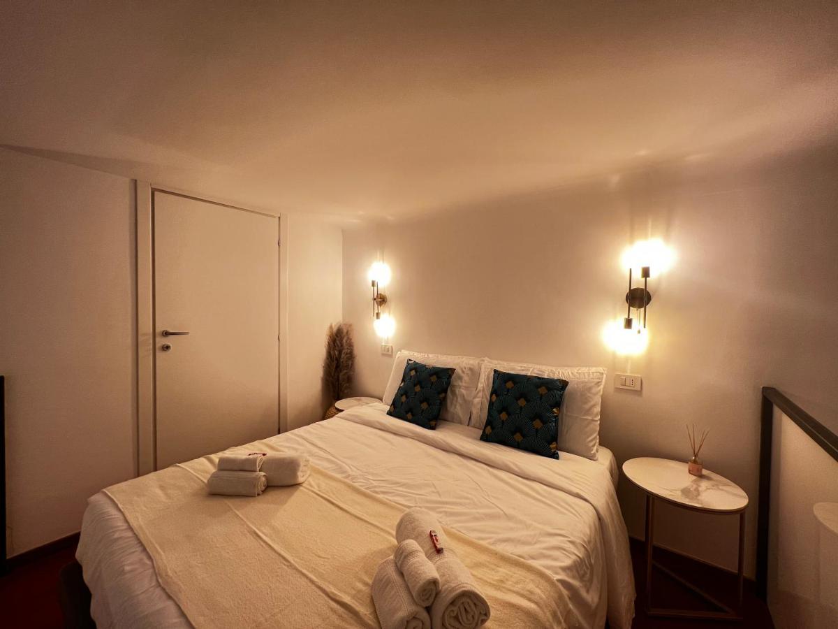 Апартаменти Regina Milano In Porta Romana 2 - Sky Tv, Wifi E Breakfast Box Екстер'єр фото