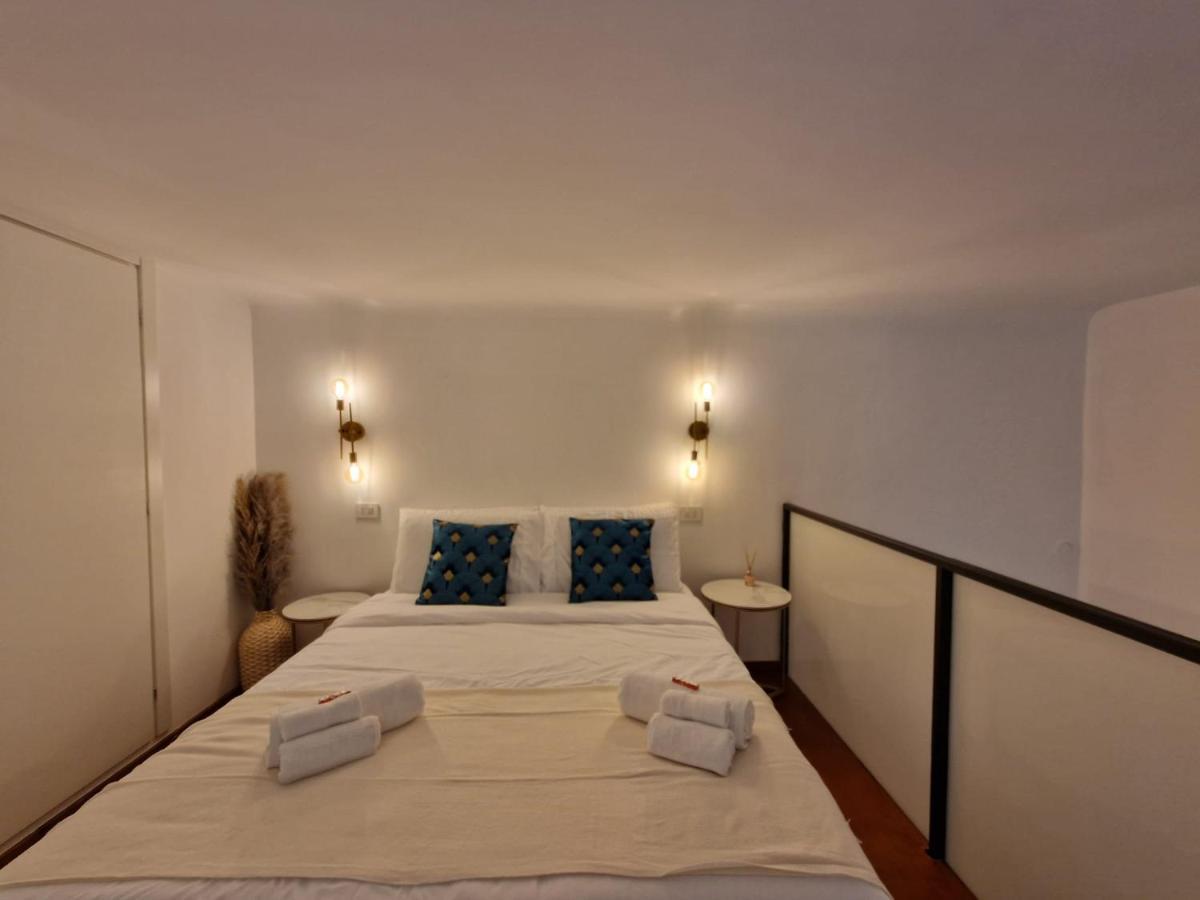 Апартаменти Regina Milano In Porta Romana 2 - Sky Tv, Wifi E Breakfast Box Екстер'єр фото